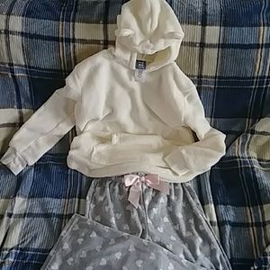 NWT girls size 10/12 Max and Olivia pajamas